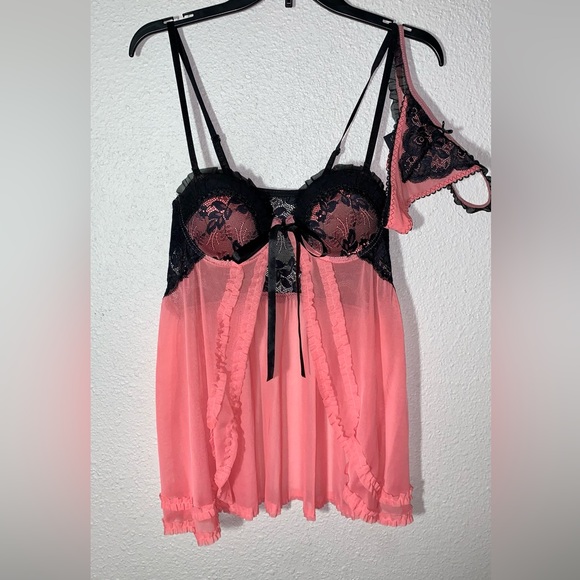 Lingerie set Sz M coral black accents lace trim reversible straps push-up bra